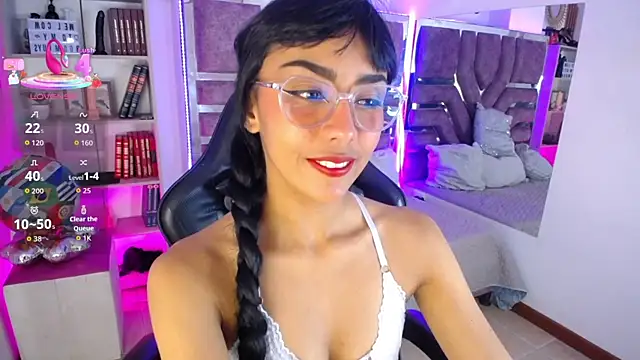 Violett Gardenn online show from July 8, 2026, 11:22 am