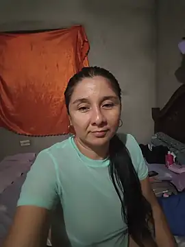 noemy-25 online show from May 21, 2026, 4:54 am