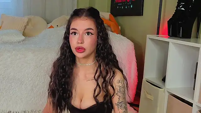 Regina Amour online show from May 29, 2026, 4:46 pm