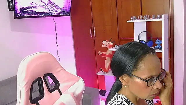 Africa sexy online show from June 3, 2026, 1:50 am