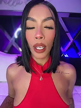Snapshot of FiorellaBossh_ chatting on May 29, 2026, 10:27 pm FiorellaBossh online show from May 29, 2026, 10:27 pm