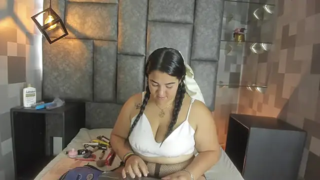 Ainoa Ruiz online show from June 3, 2026, 2:18 pm