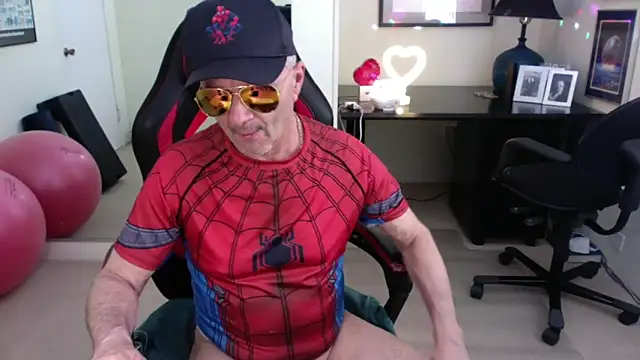 hotdadbod online show from September 29, 2025, 8:25 pm