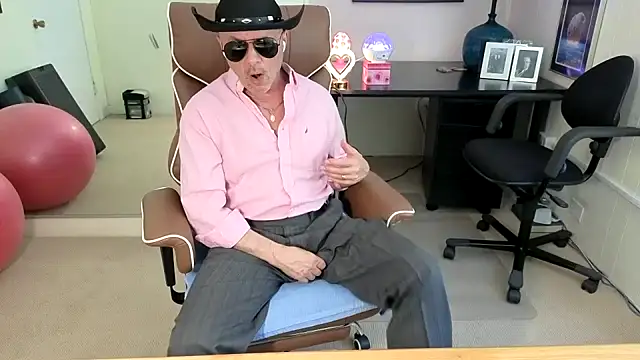 hotdadbod online show from June 29, 2026, 8:19 pm