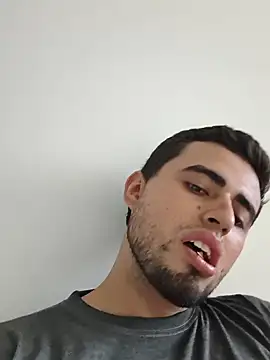 Alejo10051 online show from June 12, 2026, 7:44 pm