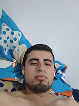 Alejo10051 online show from June 8, 2026, 8:42 pm