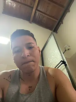 lucassimone  online show from May 30, 2026, 12:11 pm