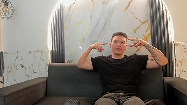 lucassimone  online show from June 2, 2026, 5:57 pm