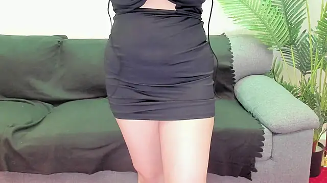 VivianneNicole online show from May 16, 2026, 7:35 pm