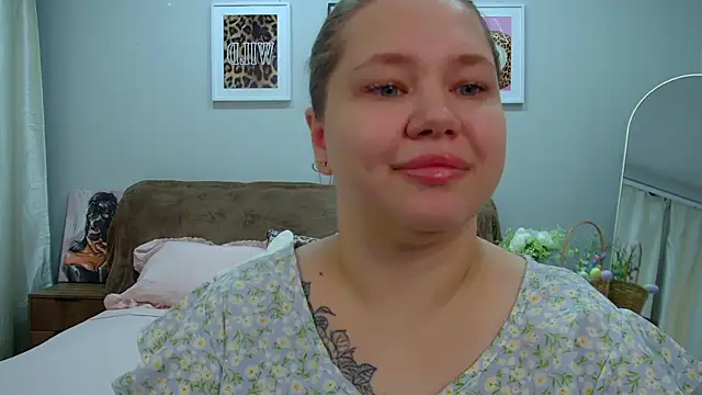 DianaKristol online show from May 19, 2026, 6:31 am