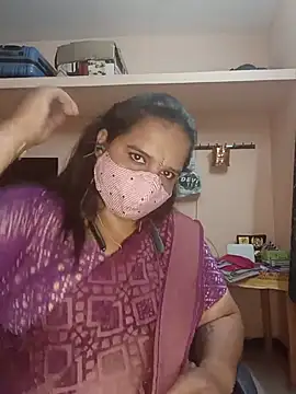 Snapshot of pirainilla chatting on June 28, 2026, 2:01 pm pirainilla online show from June 28, 2026, 2:01 pm