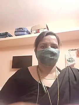 Snapshot of pirainilla chatting on August 4, 2026, 5:50 pm pirainilla online show from August 4, 2026, 5:50 pm