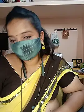 Snapshot of pirainilla chatting on July 2, 2026, 4:46 pm pirainilla online show from July 2, 2026, 4:46 pm