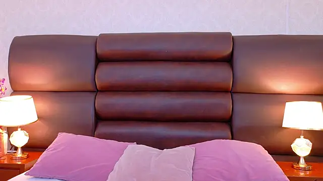 LiahRose  online show from July 10, 2026, 8:20 pm