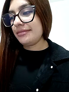 cutetemari online show from June 4, 2026, 1:32 am