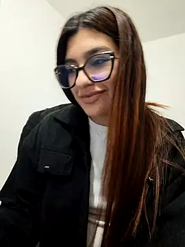 cutetemari online show from June 22, 2026, 3:25 am