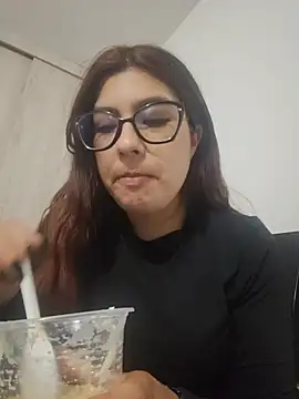 cutetemari online show from August 9, 2026, 1:24 am