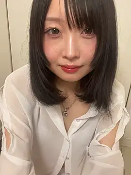 Snapshot of yu_nya chatting on June 3, 2026, 1:01 pm yu nya online show from June 3, 2026, 1:01 pm
