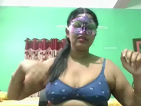Snapshot of Kavya17 chatting on June 15, 2026, 6:07 pm Kavya17 online show from June 15, 2026, 6:07 pm