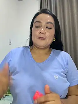 rousee69  online show from May 30, 2026, 5:03 am