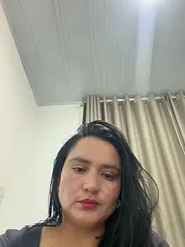 rousee69  online show from June 3, 2026, 1:39 am