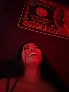 areviklusine1 online show from June 12, 2026, 11:24 pm
