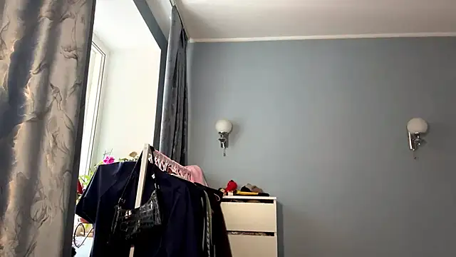 Snapshot of NievesHackey chatting on May 27, 2026, 1:29 pm NievesHackey online show from May 27, 2026, 1:29 pm