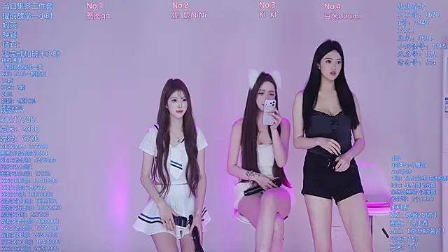 Velvet-Girls111 online show from June 10, 2026, 1:29 am