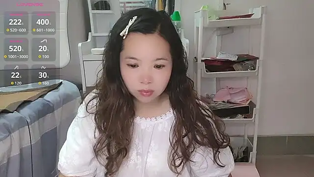 F-Yingying online show from May 23, 2026, 4:55 am