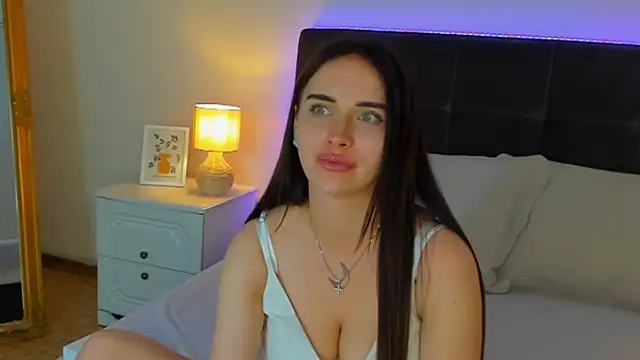 KellyWhites online show from May 20, 2026, 5:48 am