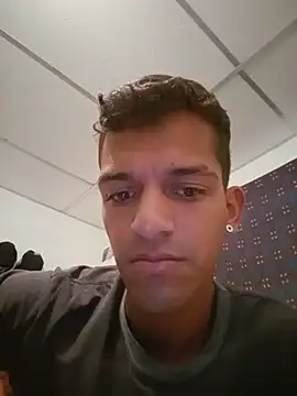 Snapshot of Slatcito chatting on May 13, 2026, 2:35 pm Slatcito online show from May 13, 2026, 2:35 pm
