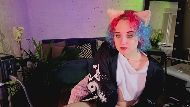 ScarlettSparkss online show from May 15, 2026, 5:49 am