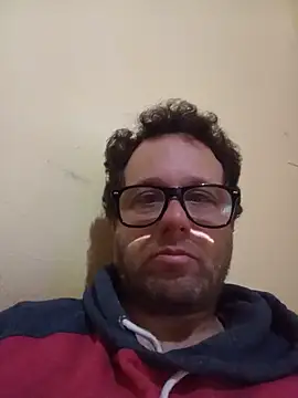 leo7780 online show from May 13, 2026, 5:09 pm
