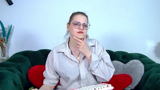 AlexaAvery online show from May 23, 2026, 6:45 am