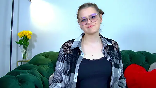 AlexaAvery online show from June 6, 2026, 6:51 am
