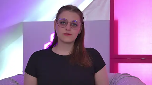 AlexaAvery online show from June 3, 2026, 6:14 am