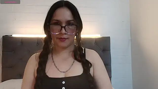 Snapshot of Rossy_Marks chatting on June 17, 2026, 4:12 am Rossy Marks online show from June 17, 2026, 4:12 am