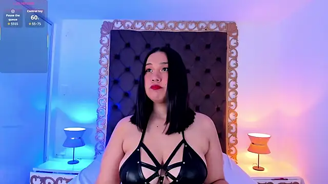 SelenaBloom online show from May 23, 2026, 7:46 pm