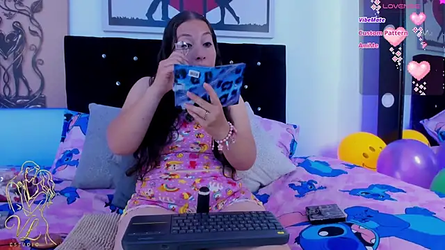 BLONDIE TATIS online show from June 3, 2026, 12:39 pm