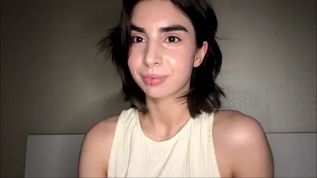 JessiaRuezga online show from June 2, 2026, 12:27 pm