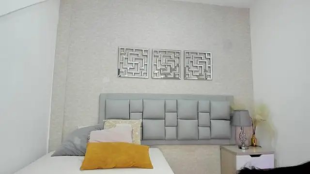 luna25   online show from June 2, 2026, 11:32 am
