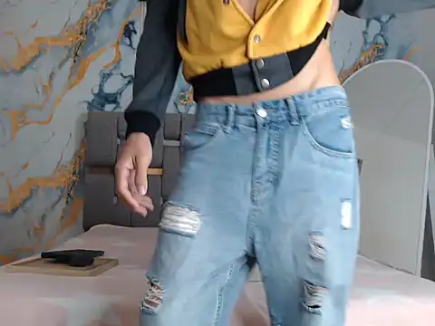 Snapshot of RONALDA_HOT26 chatting on July 14, 2026, 1:39 pm RONALDA HOT26 online show from July 14, 2026, 1:39 pm
