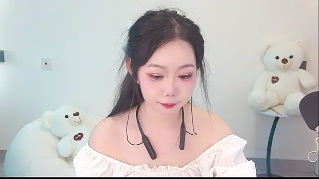 swie111 online show from May 21, 2026, 3:04 am
