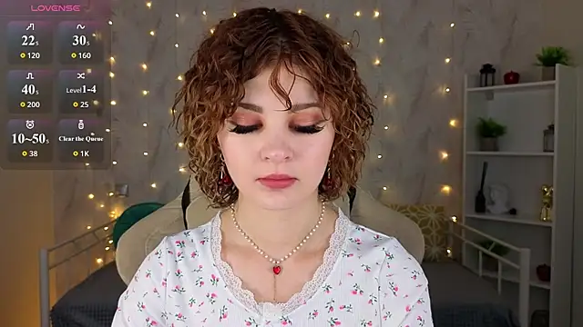 Snapshot of Kira__Fluffy chatting on July 14, 2026, 12:10 am Kira Fluffy online show from July 14, 2026, 12:10 am