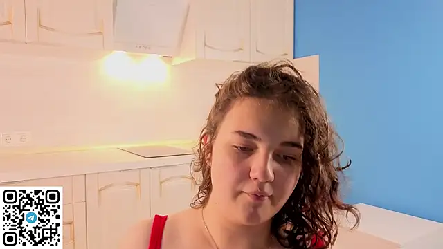 Snapshot of Mary_F0x chatting on July 18, 2026, 9:07 am Mary F0x online show from July 18, 2026, 9:07 am