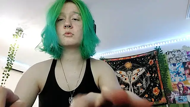 HunXena online show from June 6, 2026, 4:12 pm