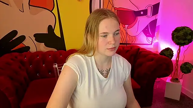 NikkyReyyy online show from June 7, 2026, 6:07 am