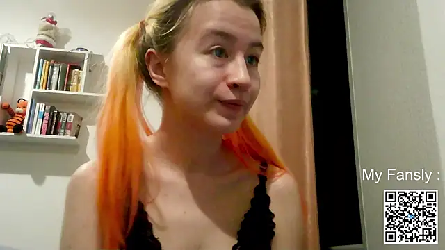 Emilya201 online show from May 22, 2026, 9:46 pm