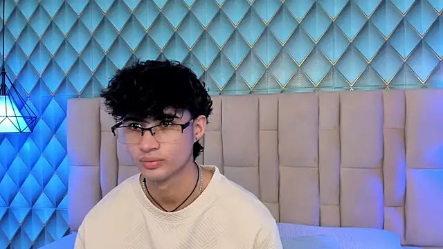 Sofia-Ethan online show from July 19, 2026, 2:25 pm