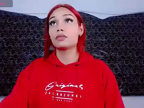 salome-guzman06 online show from May 25, 2026, 7:23 pm